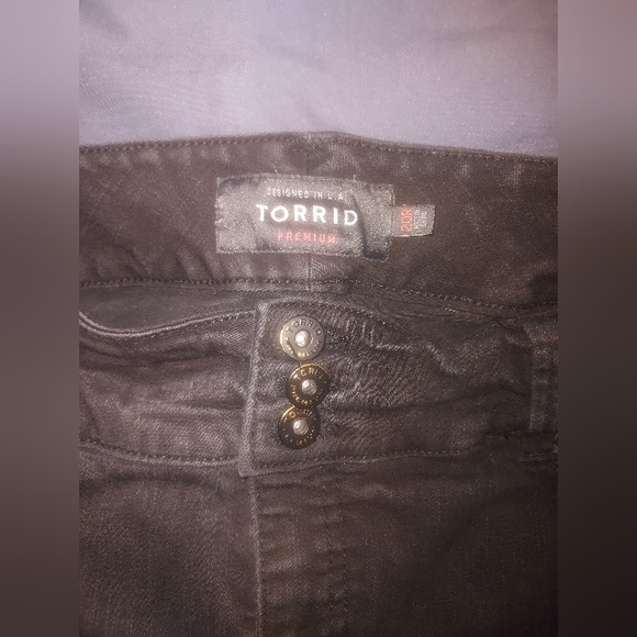 Torrid Black Distressed Jeans - Picture 5 of 6